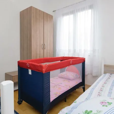 Two-bedroom In Pridraga