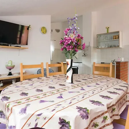 Two-bedroom In Appartement *